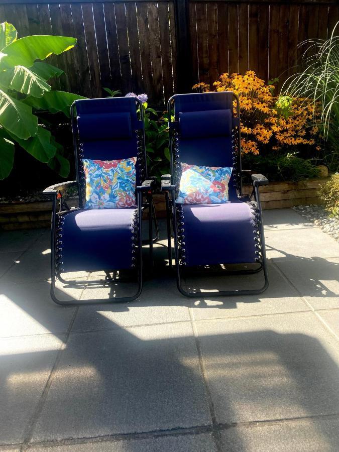 ナナイモ Rockwood House Bed & Breakfast エクステリア 写真
