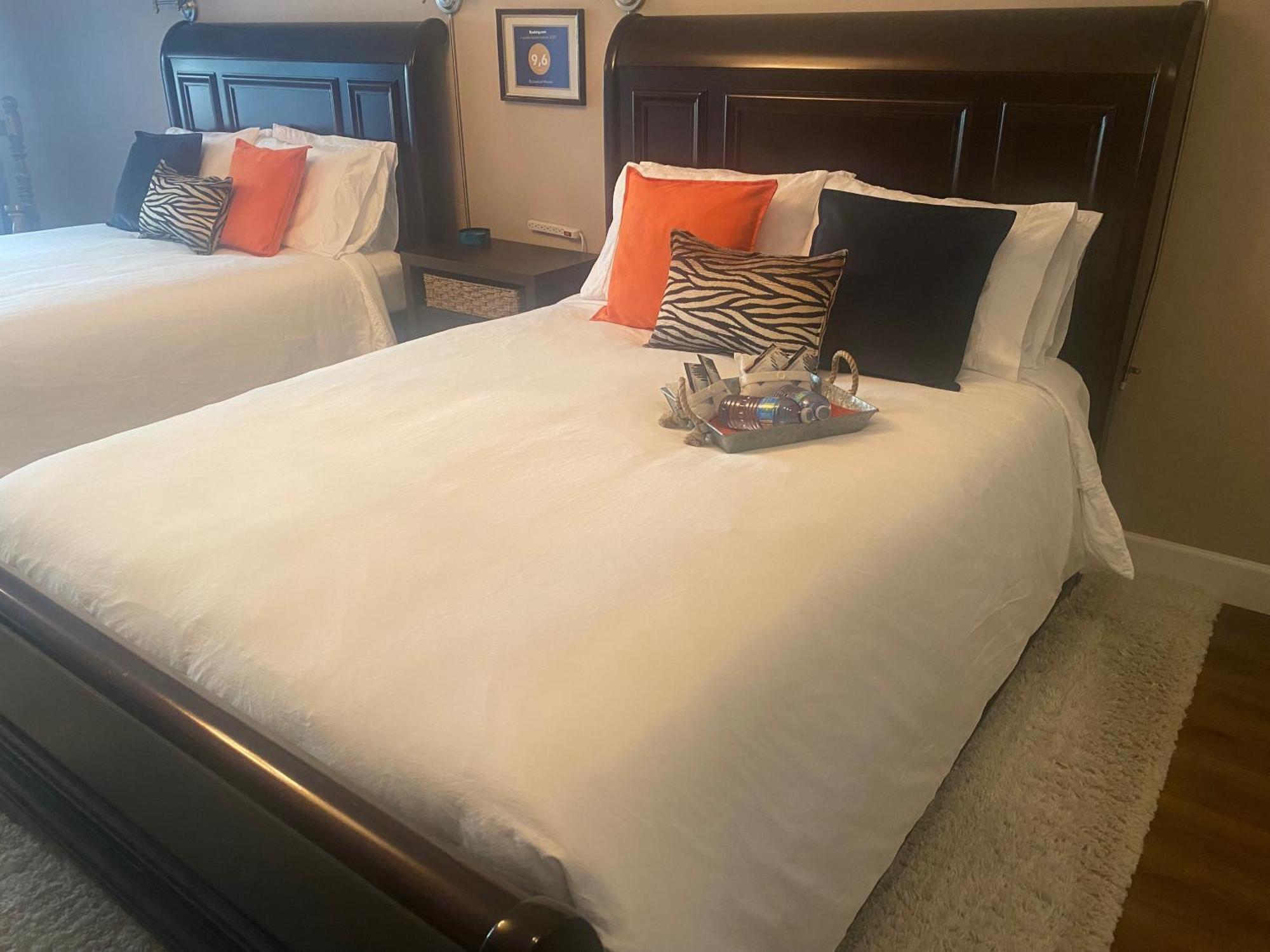 ナナイモ Rockwood House Bed & Breakfast エクステリア 写真