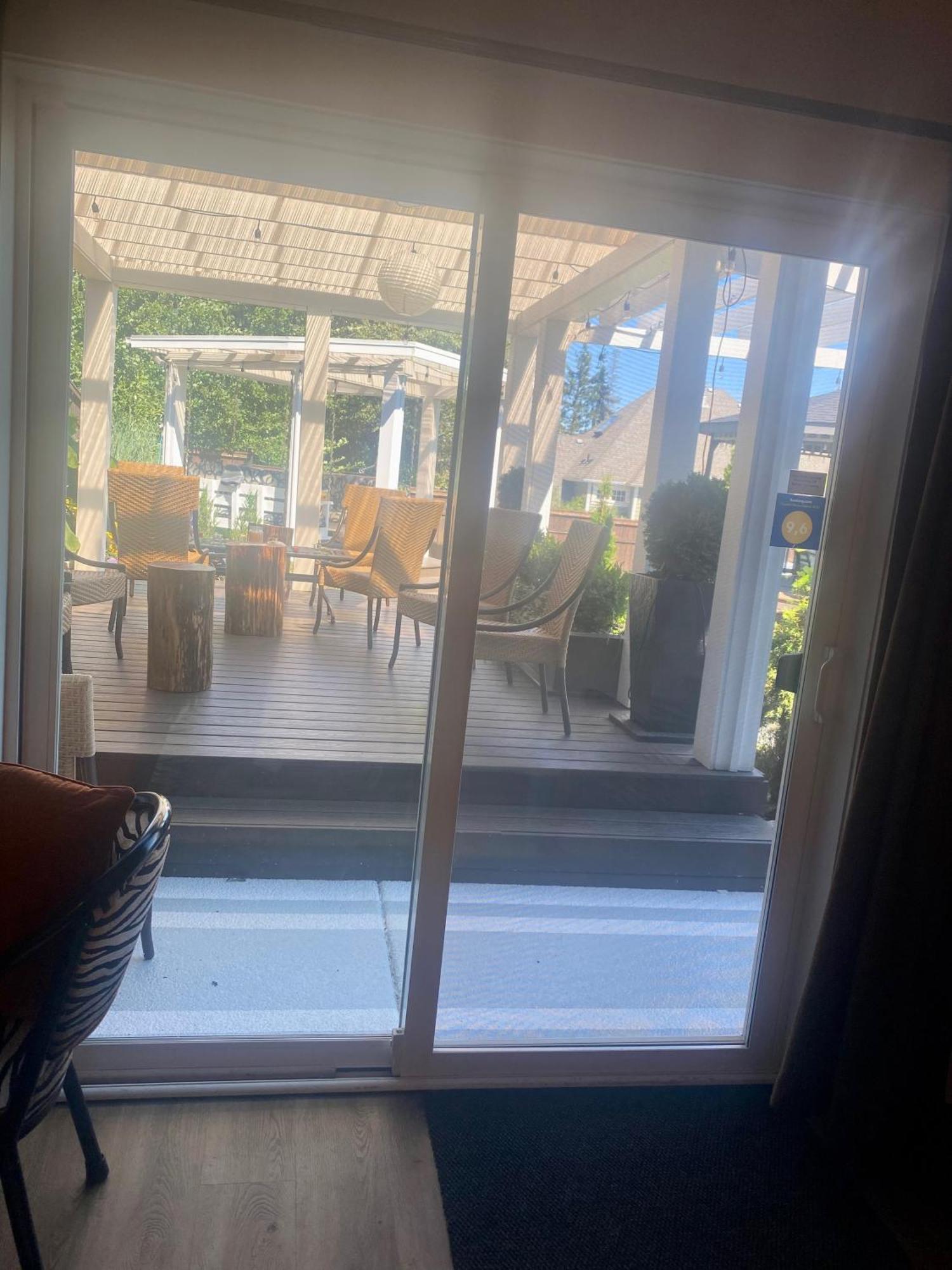 ナナイモ Rockwood House Bed & Breakfast エクステリア 写真