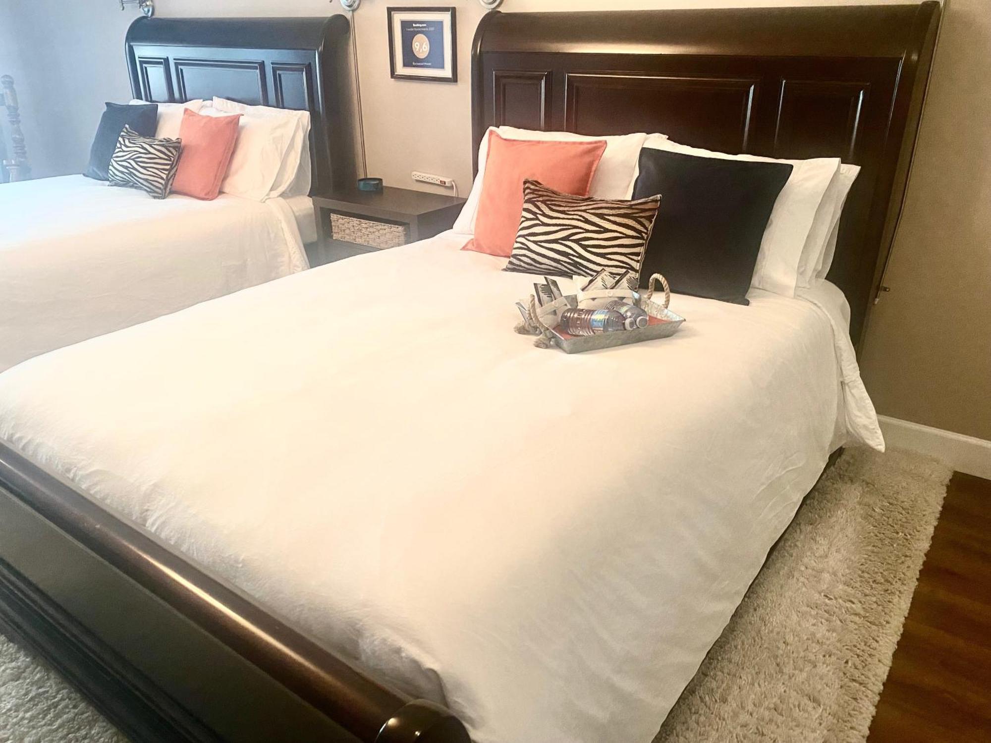 ナナイモ Rockwood House Bed & Breakfast エクステリア 写真