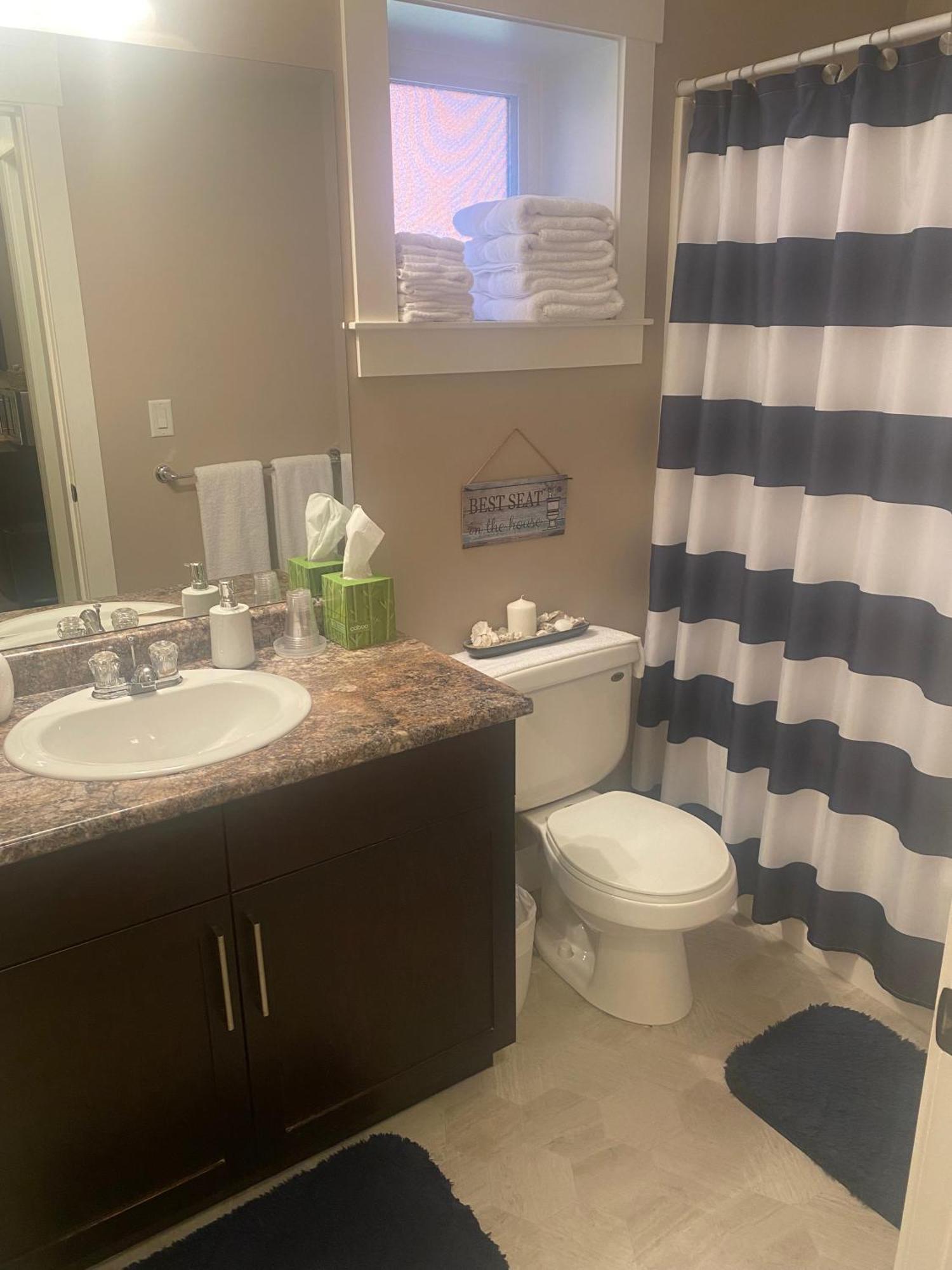 ナナイモ Rockwood House Bed & Breakfast エクステリア 写真